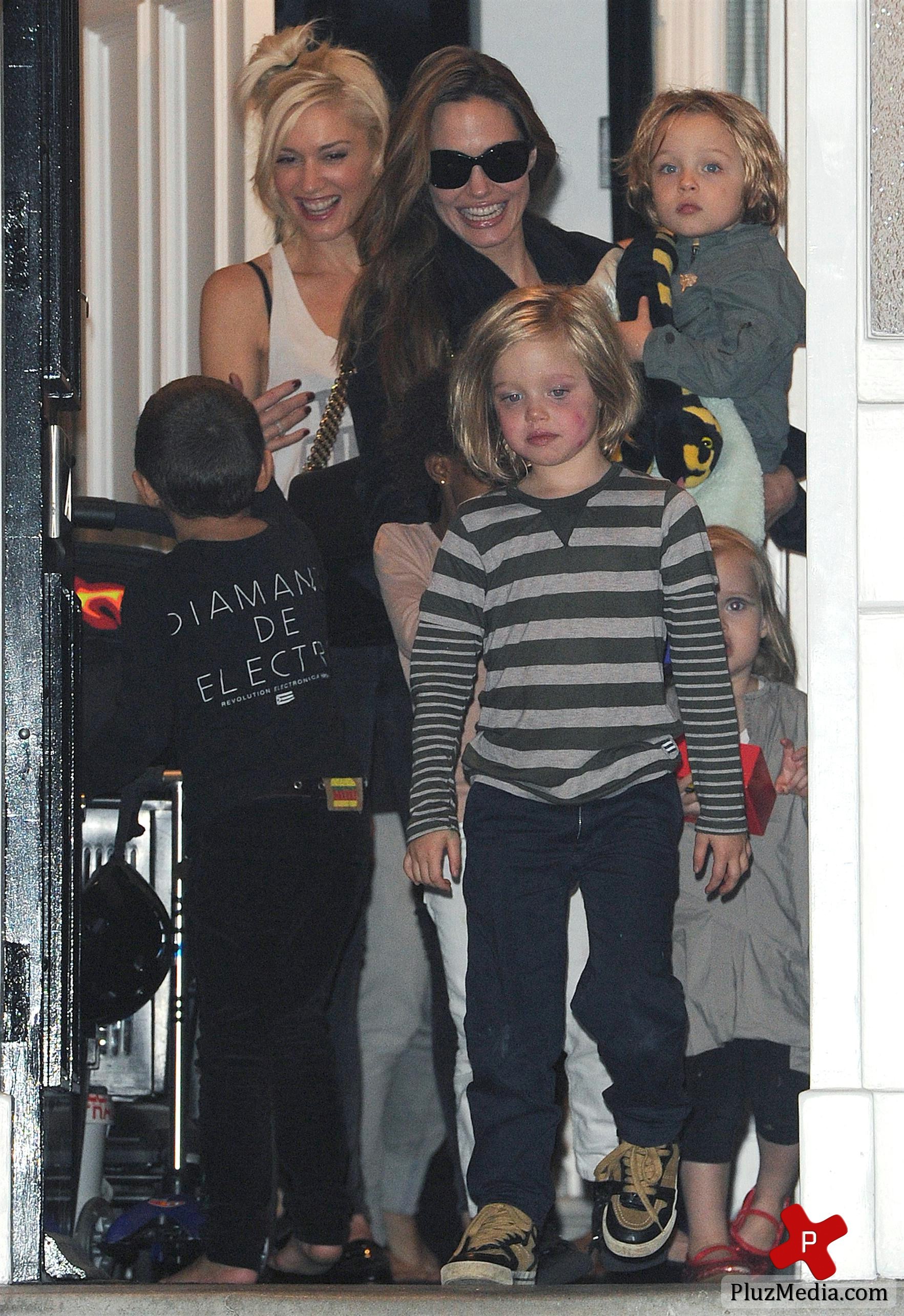 Angelina Jolie takes her children to visit Gwen Stefani | Picture 88175